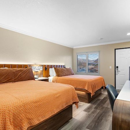 Santa Clarita Motel - Near Six Flags Magic Mountain - Valencia Экстерьер фото