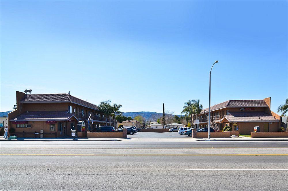 Santa Clarita Motel - Near Six Flags Magic Mountain - Valencia Экстерьер фото